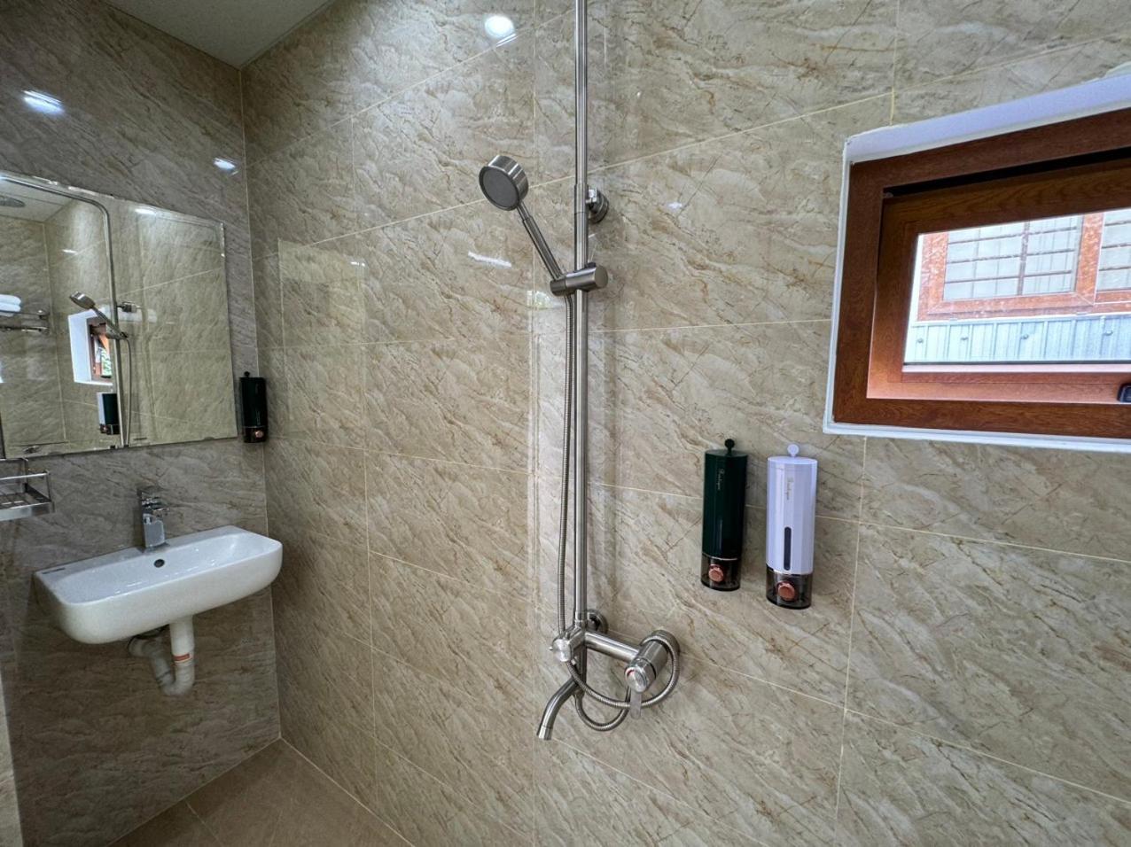 Mint Homestay Hué Extérieur photo